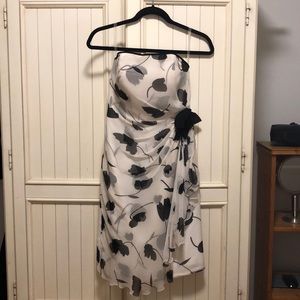 Strapless dress